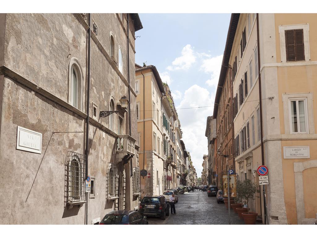 Via Giulia * Rome