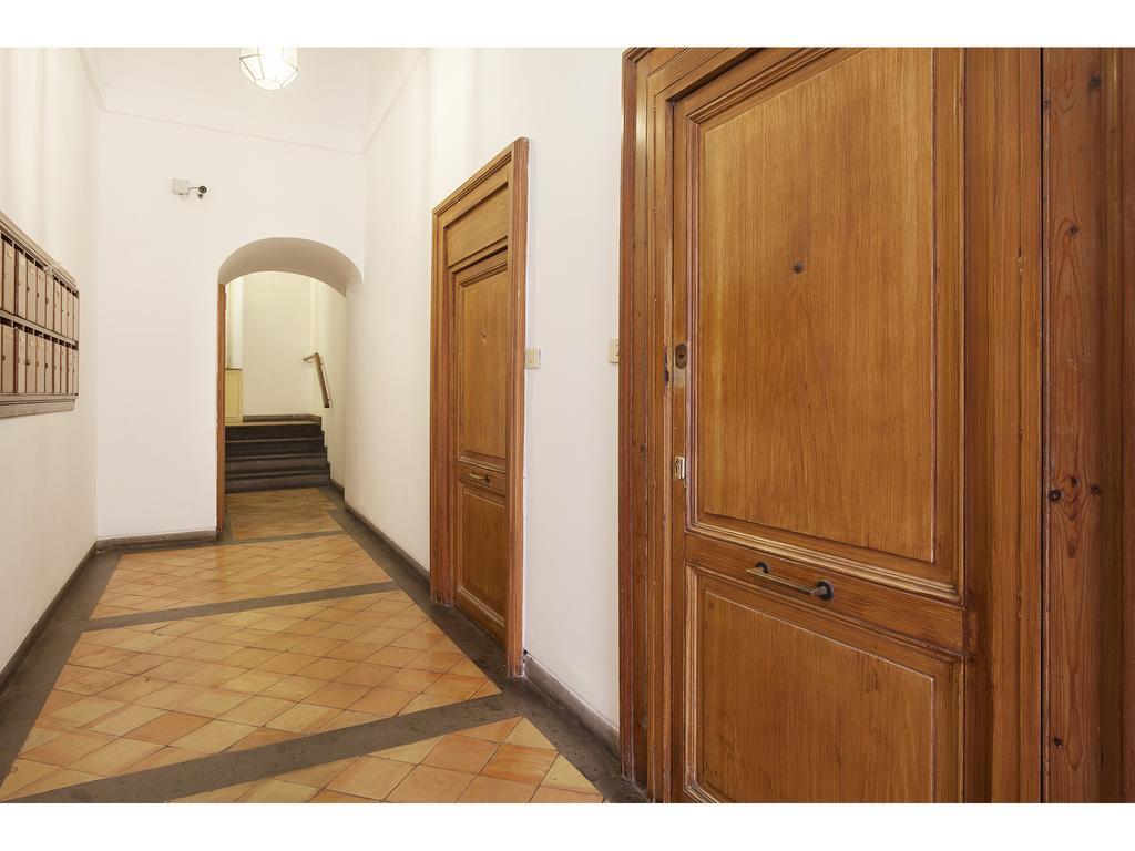 Apartment Via Giulia Rome