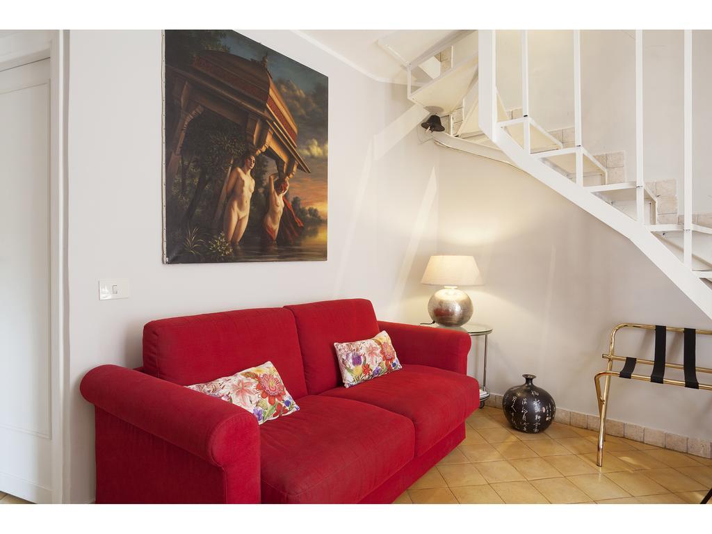 Via Giulia Apartment Rome